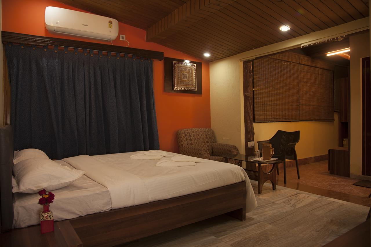 Om Sai Villa Guesthouse Kolkata Exterior photo